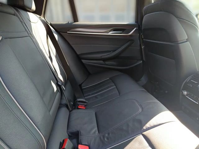 BMW 530 530i M-Sport Touring xDrive