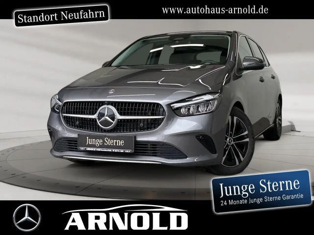 Mercedes-Benz B 220 4MATIC Progressive Sedan