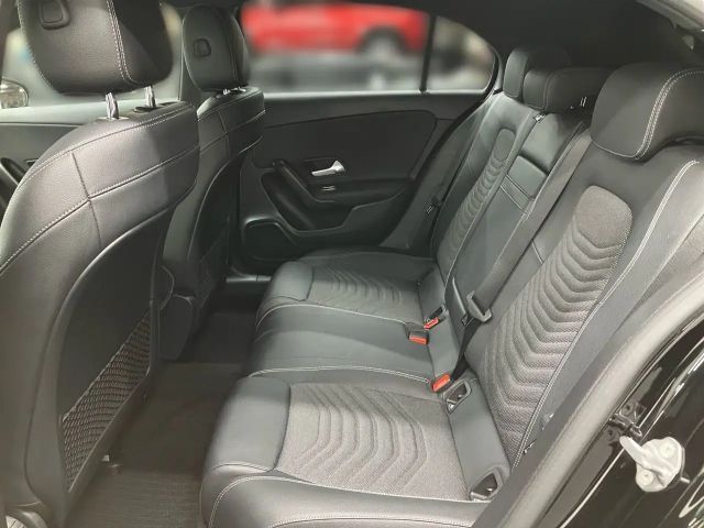 Mercedes-Benz A 220 A 220 d Style