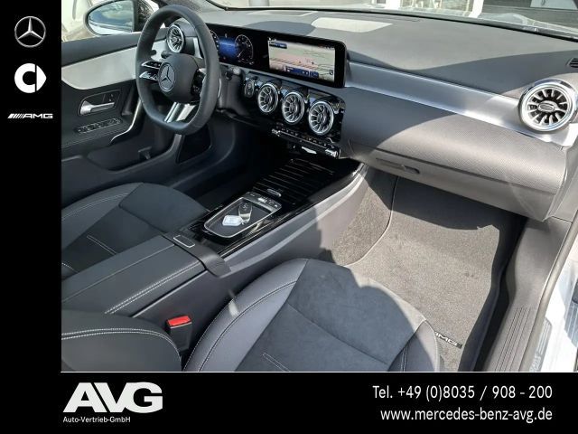 Mercedes-Benz A 200 AMG Line