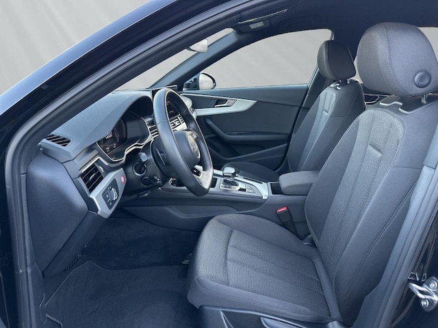 Audi A4 40 TFSI Avant S-Line S-Tronic