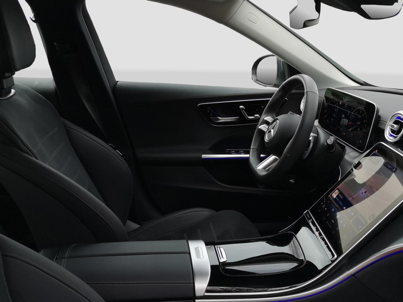 Mercedes-Benz C 200 AMG Line Sedan