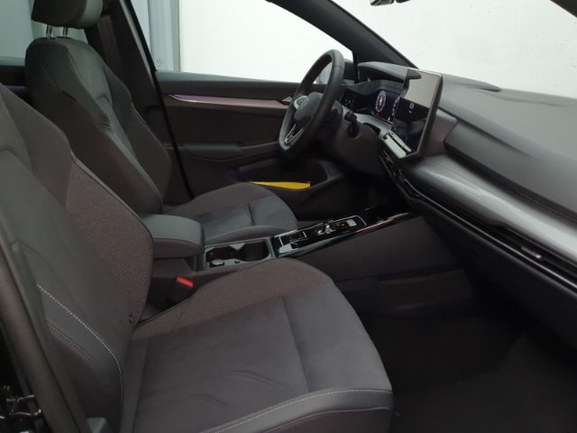 Volkswagen Golf 1.5 eTSI DSG