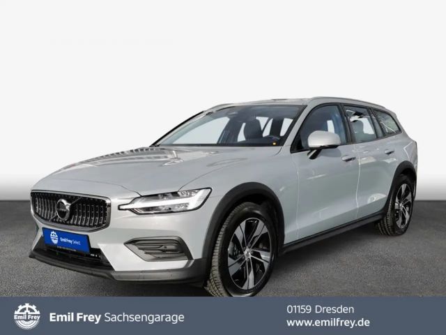 Volvo V60 Cross Country AWD Plus