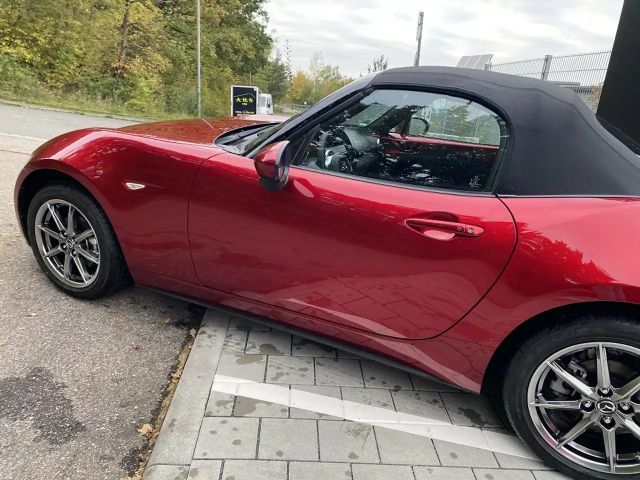 Mazda MX-5 SkyActiv