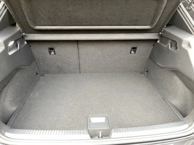 Cupra Born electric Navi ACC RFK