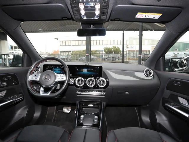 Mercedes-Benz GLA 250 4MATIC AMG Line