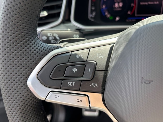 Volkswagen T-Roc 1.5 TSI DSG R-Line