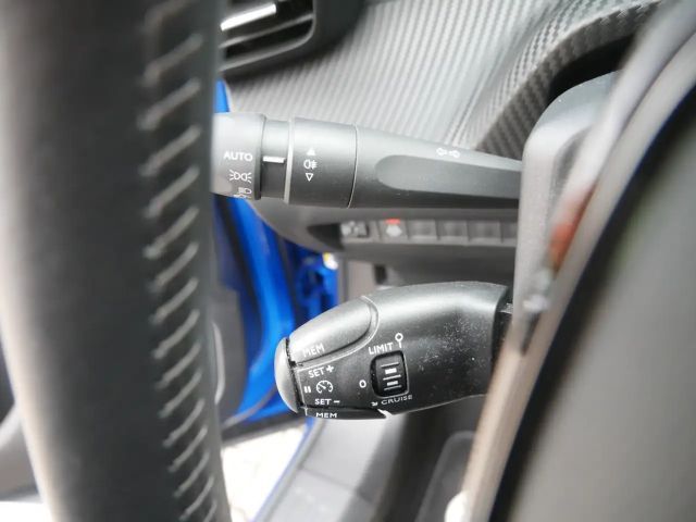 Peugeot E-2008 Allure Pack