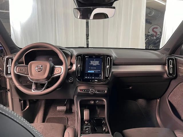 Volvo XC40 Dark Plus