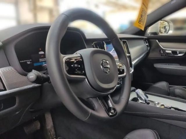 Volvo V90 Cross Country AWD Plus