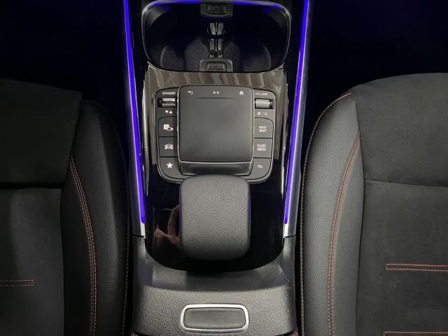 Mercedes-Benz GLB 200 AMG Line GLB 200 d