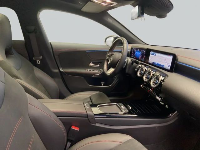 Mercedes-Benz CLA 200 CLA