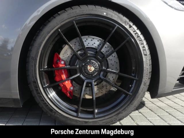 Porsche 992 4 Carrera Coupé GTS