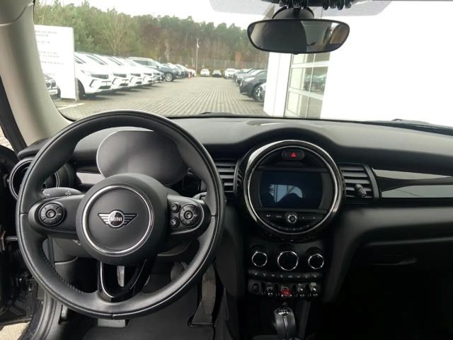 MINI One Colour Line LMR SHZ PDC LED DAB DigCockpit