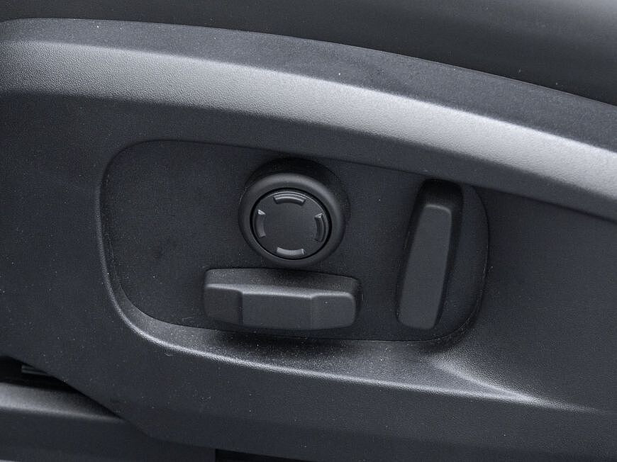 Land Rover Defender 110 Dynamic SE