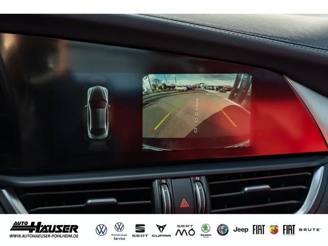 Alfa Romeo Giulia AT8 Q4 Turbo Veloce