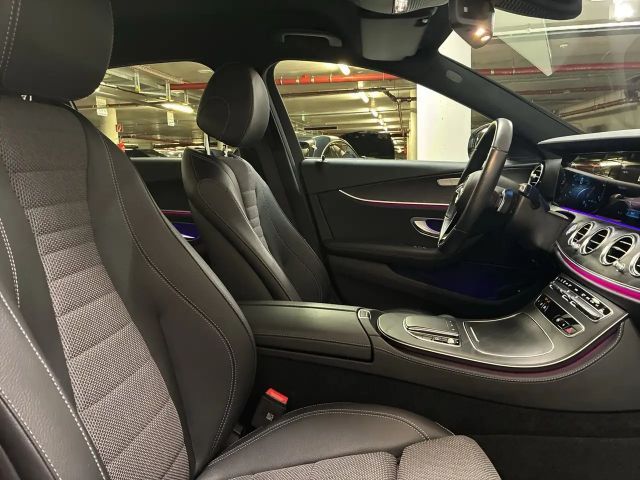 Mercedes-Benz E 220 E 220 d Sedan