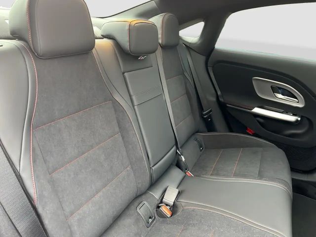 Mercedes-Benz CLA 250 AMG Line Coupé