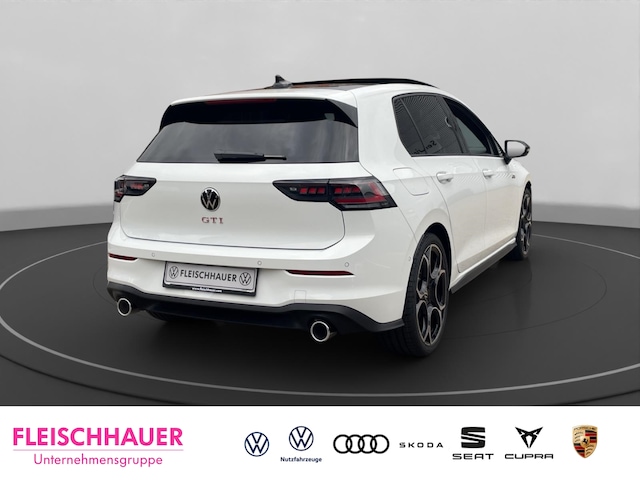 Volkswagen Golf 2.0 TSI Sound