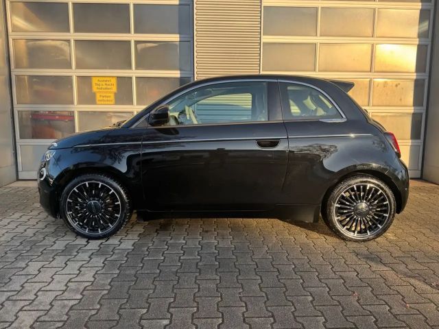Fiat 500e La Prima