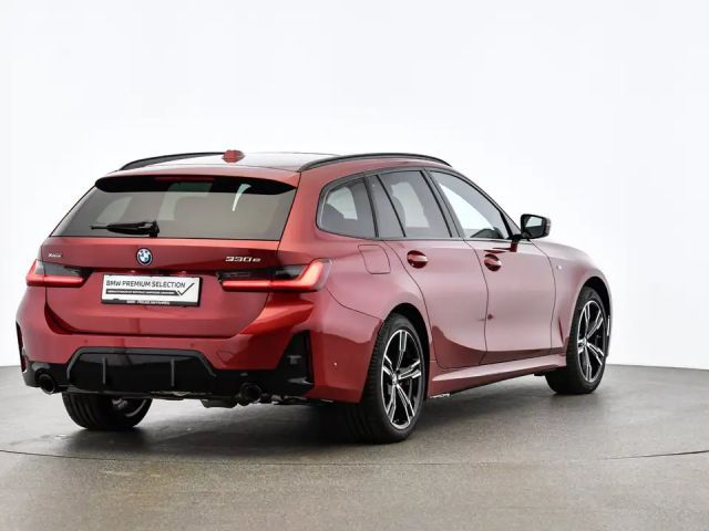 BMW 330 330e xDrive
