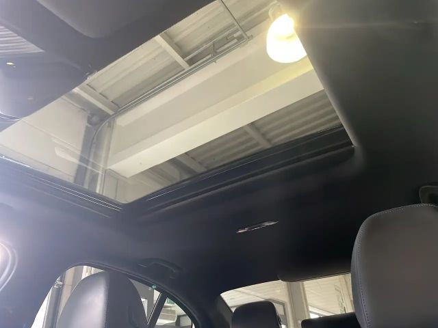 BMW 330 330i M-Sport Sedan