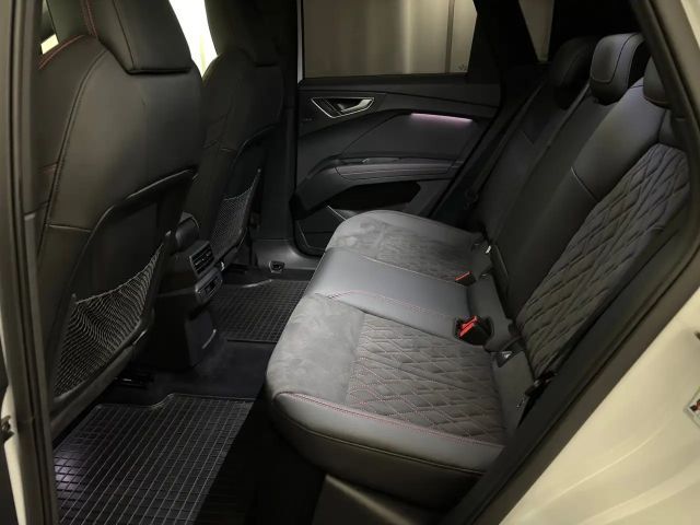 Audi Q4 e-tron Business Quattro