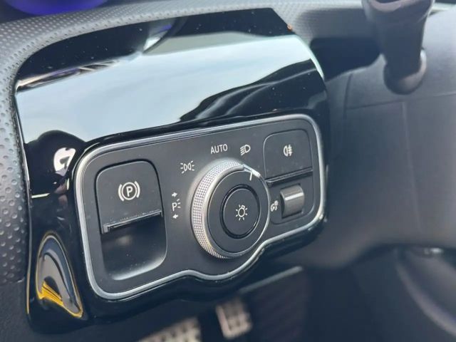 Mercedes-Benz CLA 35 AMG 4MATIC AMG Line Sedan