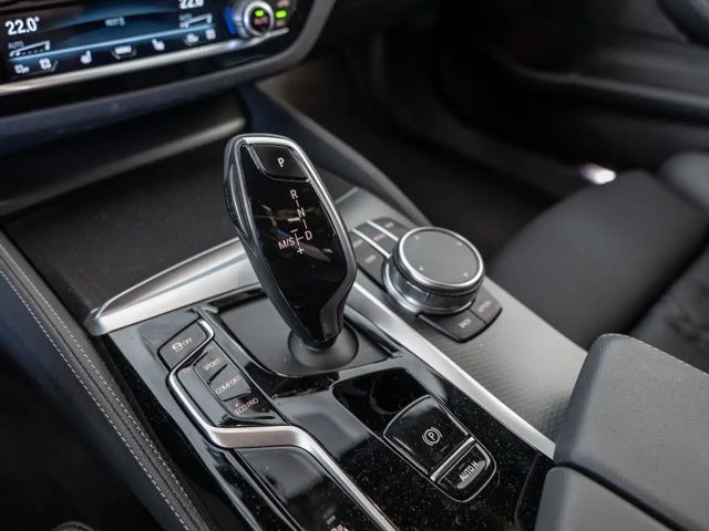 BMW 520 520d M-Sport Touring