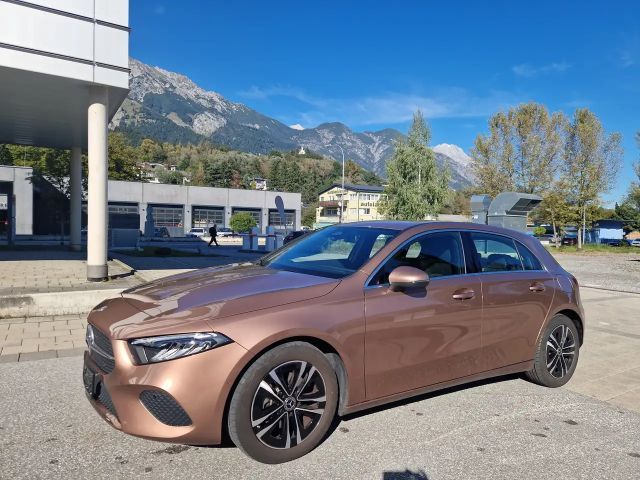 Mercedes-Benz A 180 A 180 Aut. Neuwertig-LED-NAVI-Teilleder-Rosegold!