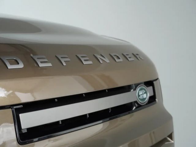 Land Rover Defender 3.0 Dynamic SE