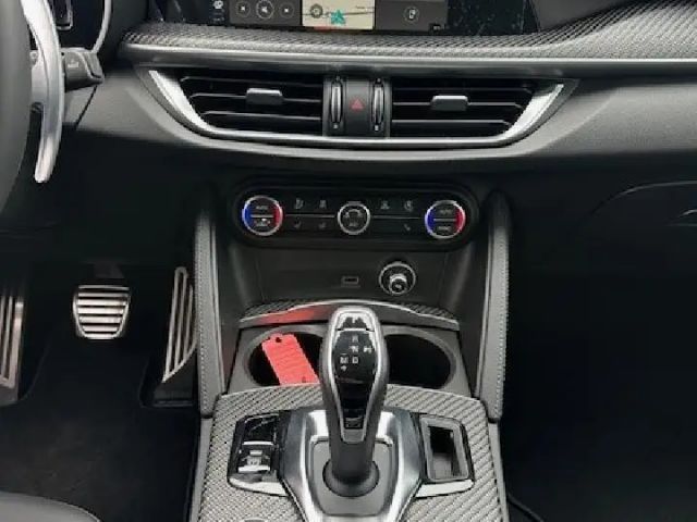 Alfa Romeo Stelvio Q4 Quadrifoglio Turbo