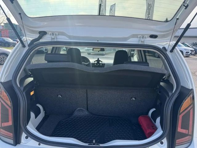 Volkswagen up! 1.0 MPI Active