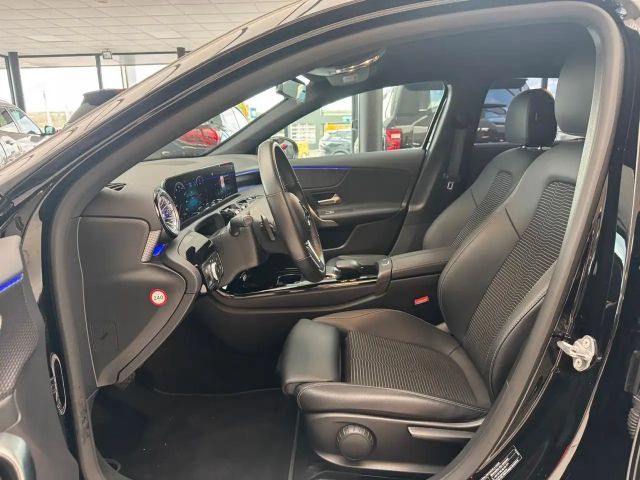 Mercedes-Benz A 220 A 220 d Progressive