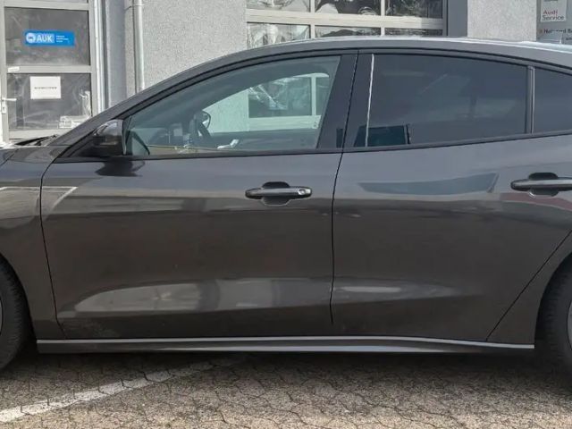 Ford Focus Limited ST Line