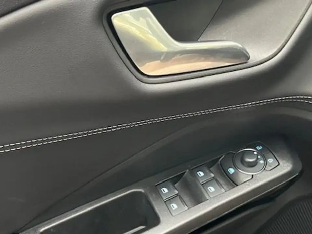 Ford Puma EcoBoost Titanium