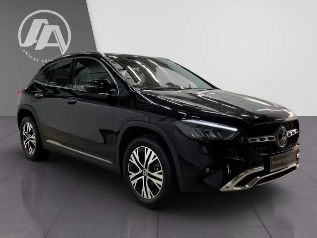 Mercedes-Benz GLA 200 Progressive