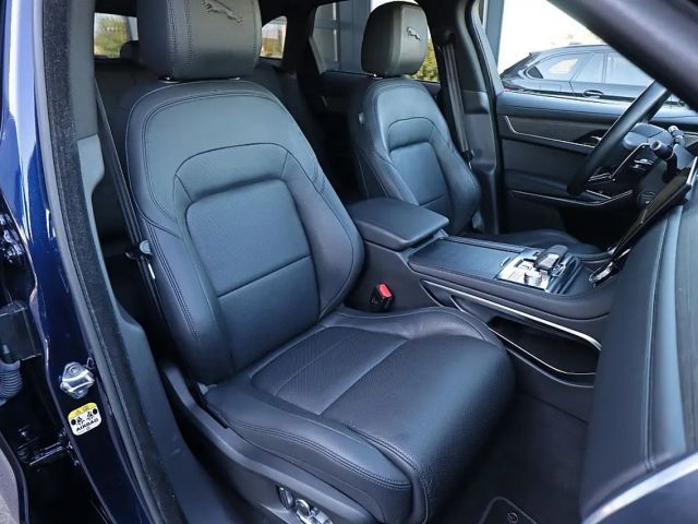 Jaguar F-Pace AWD P400e S