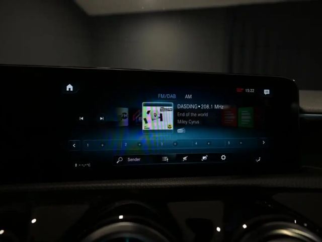 Mercedes-Benz A 250 A 250 e AMG Line