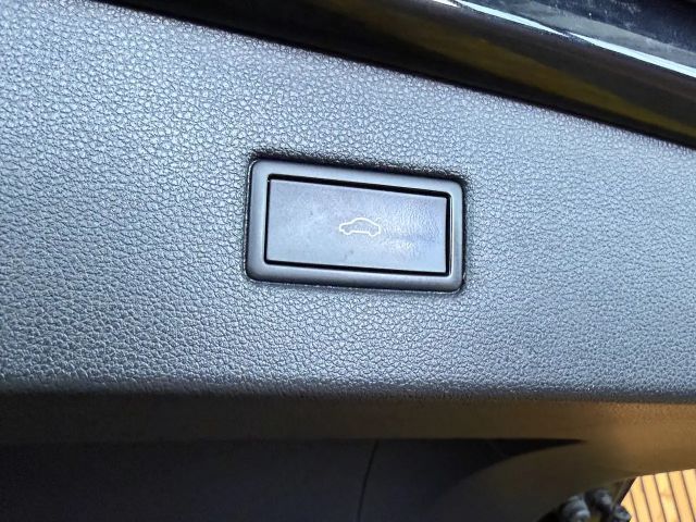 Volkswagen Tiguan DSG IQ.Drive R-Line