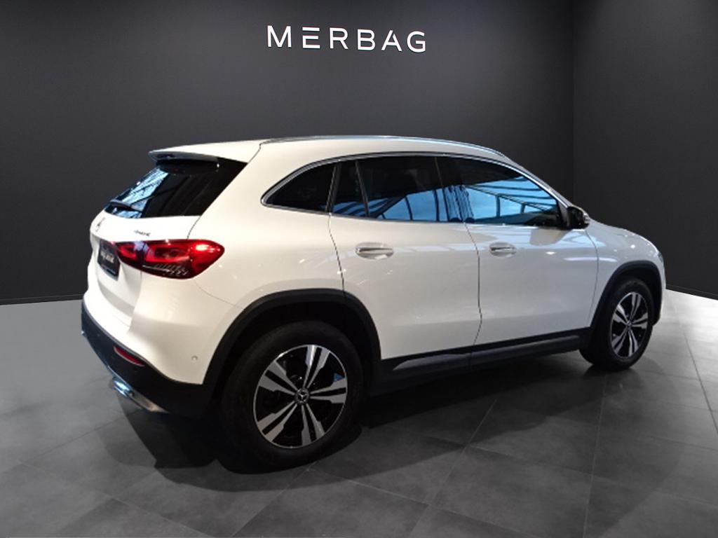 Mercedes-Benz GLA 200 4MATIC GLA 200 d Progressive