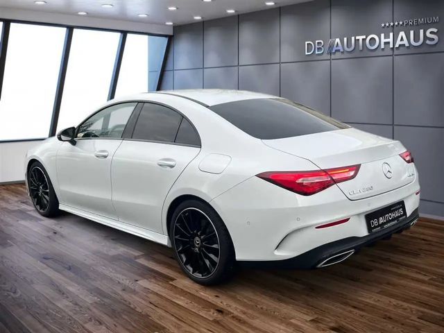 Mercedes-Benz CLA 250 4MATIC AMG Line Sedan