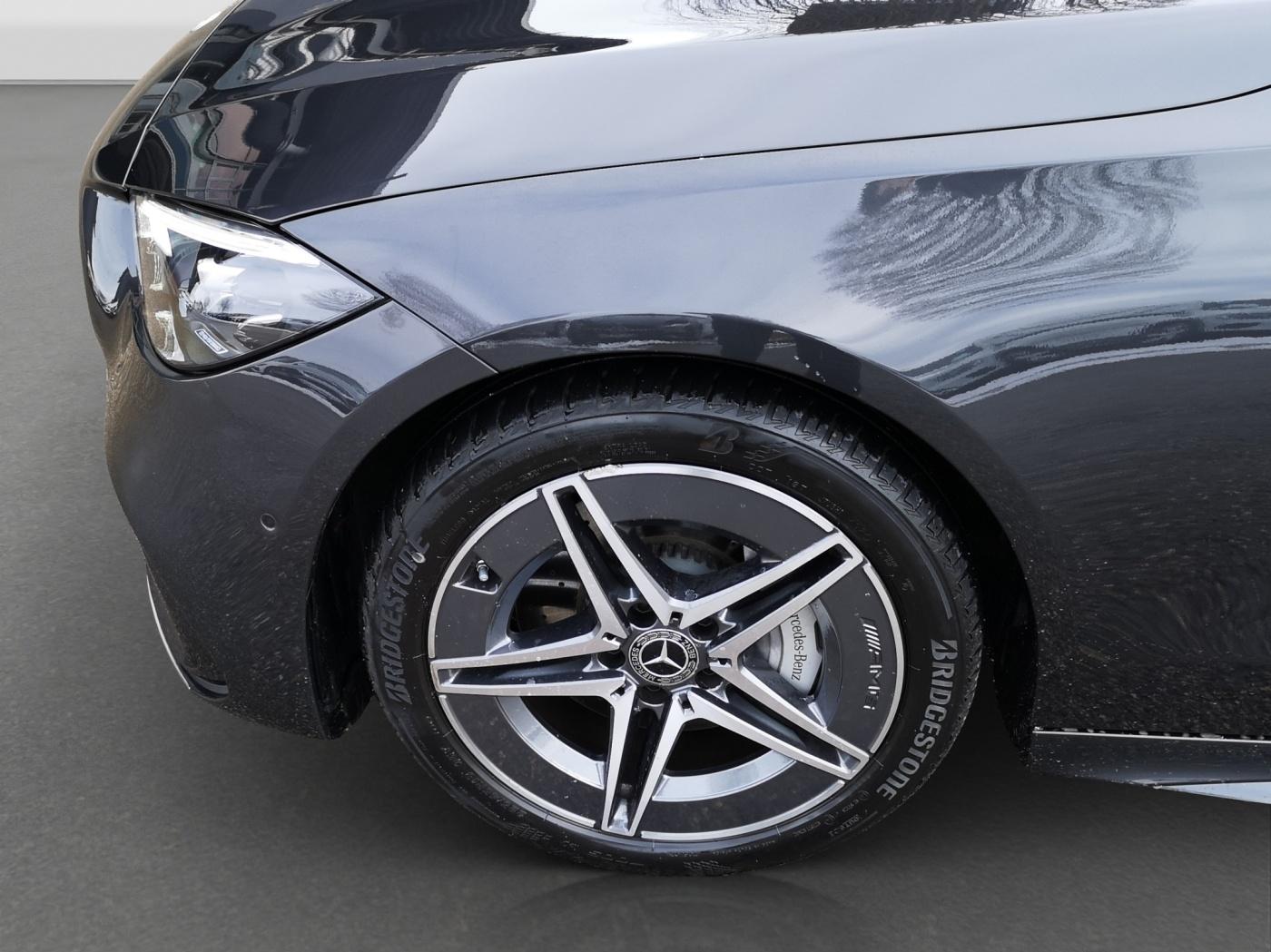 Mercedes-Benz C 200 AMG Line Sedan