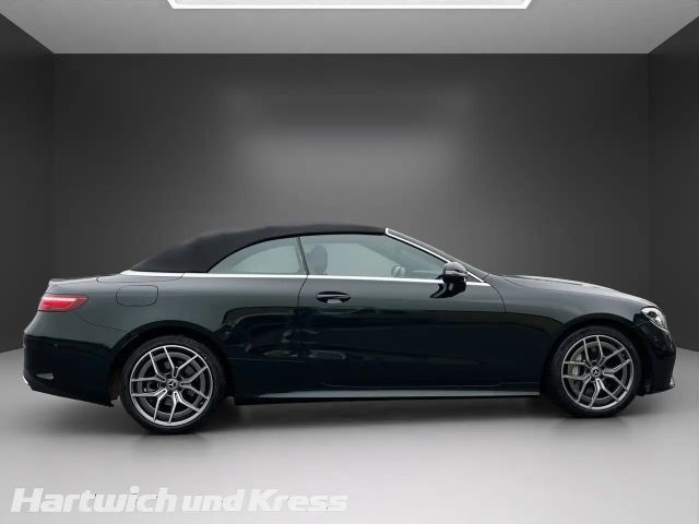 Mercedes-Benz E 300 AMG Line Cabriolet E 300 e