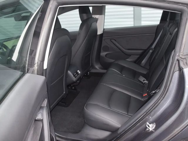 Tesla Model 3 AWD Long Range