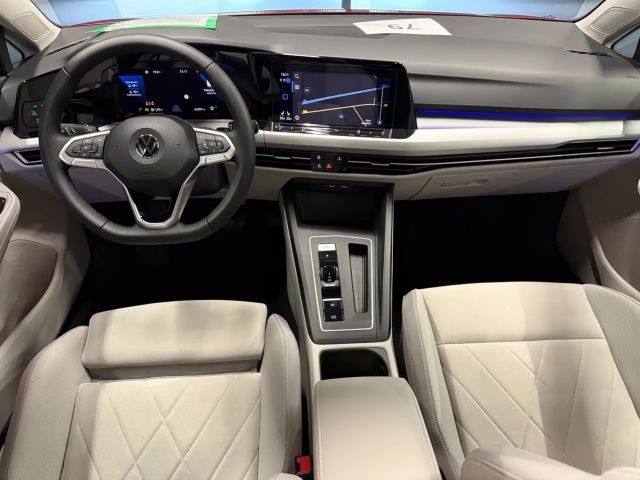 Volkswagen Golf 1.5 eTSI Golf VIII Life