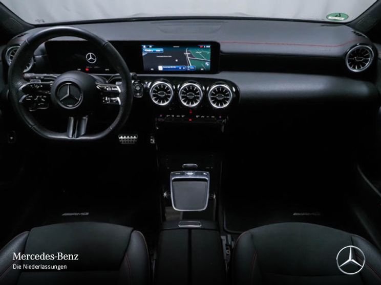 Mercedes-Benz CLA 200 AMG Line Shooting Brake