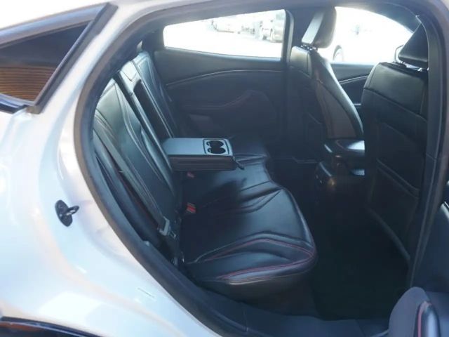 Ford Mustang Mach-E AWD Extended range