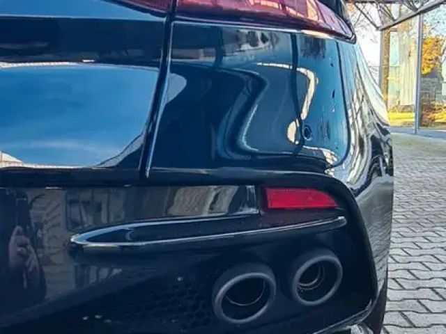 Aston Martin DBS V12